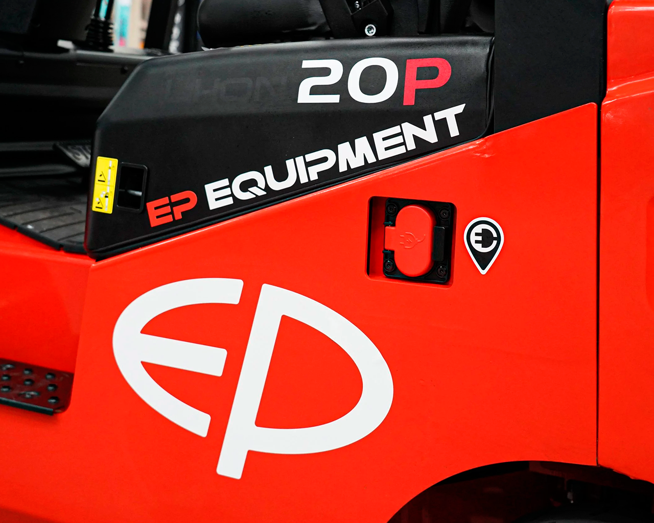 EFL203-entrada-cargador