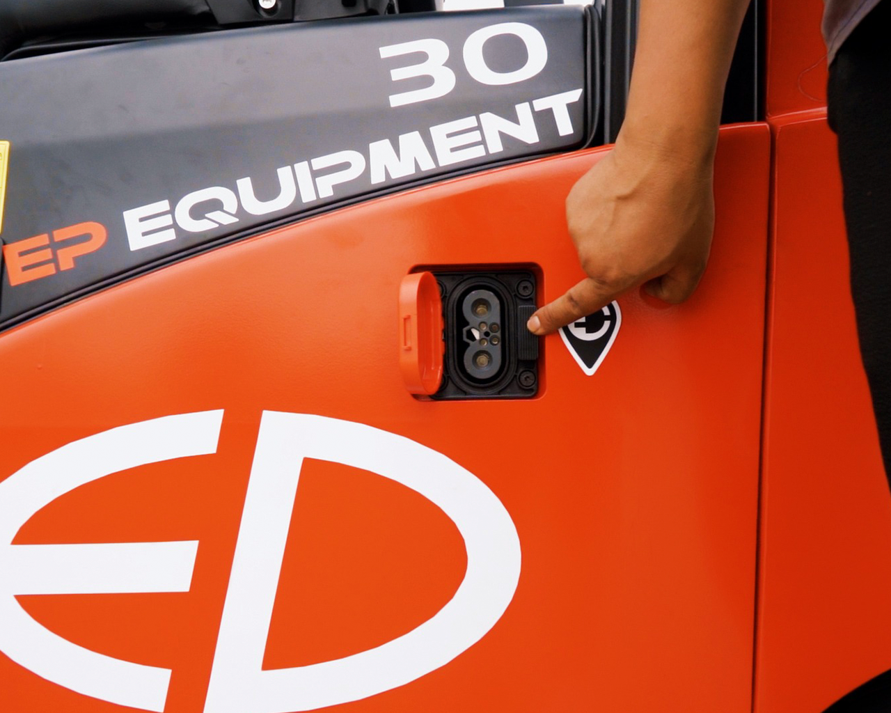 EFL303-entrada-bateria