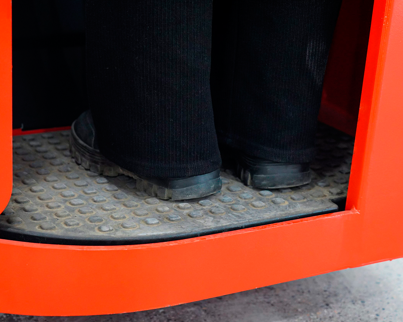 KPL201H-plataforma-operario-detalle