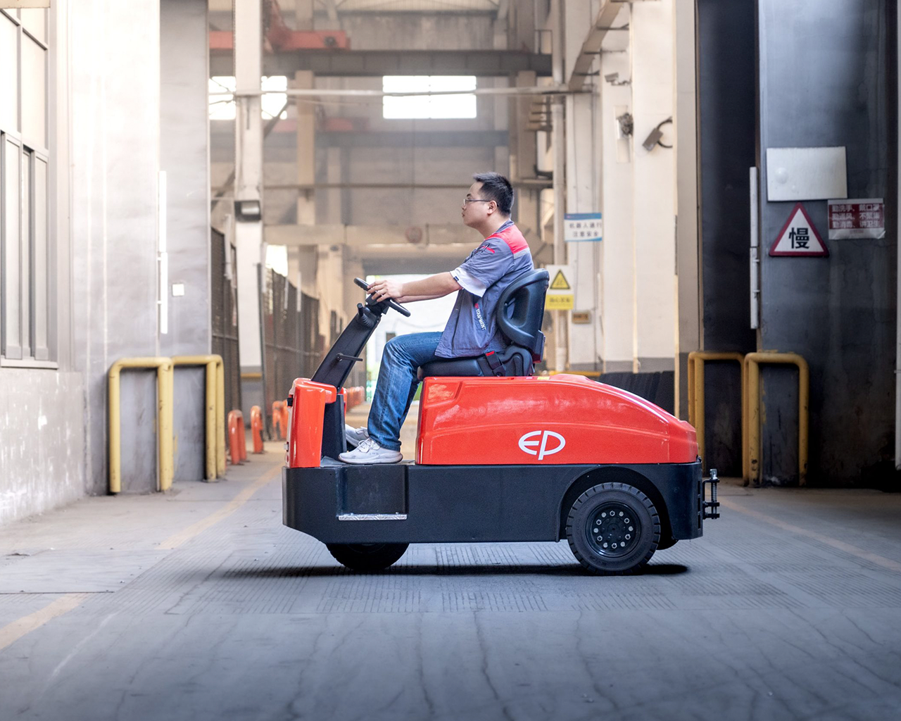 QDD301T-vista-lateral-movimiento