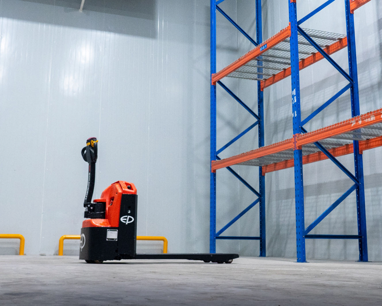 WPL202-vista-lateral-almacen-frigorifico